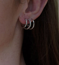 Load image into Gallery viewer, Quinn Huggies