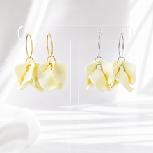 Load image into Gallery viewer, Peony Hoops