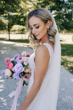 Load image into Gallery viewer, Isabella Drop Studs