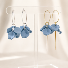 Load image into Gallery viewer, Petite Peony Hoops