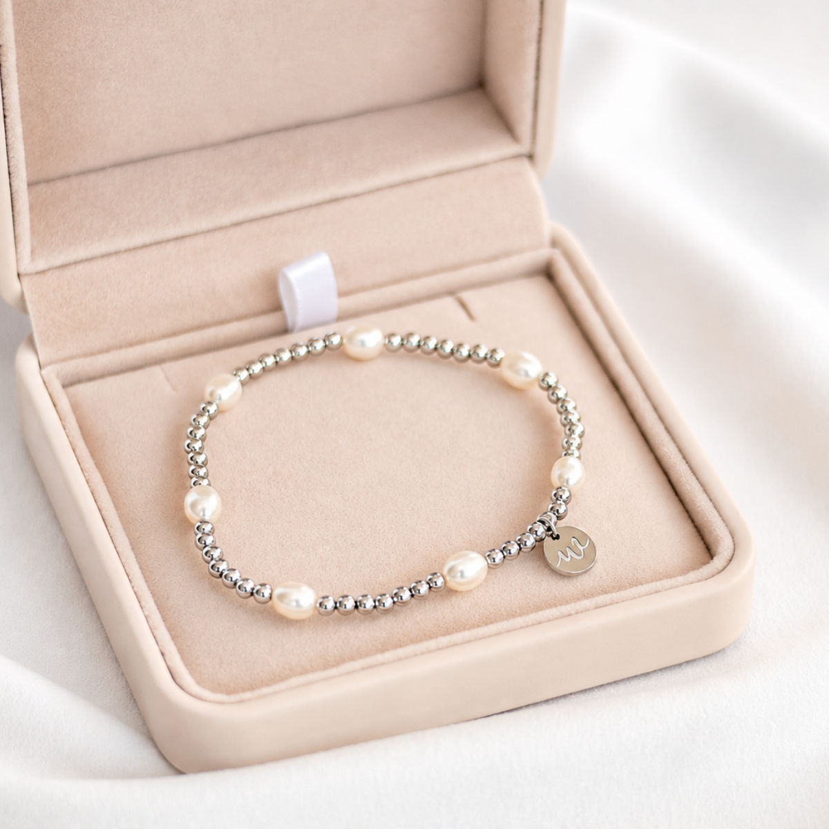 Esmé Pearl Beaded Bracelet
