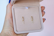 Load image into Gallery viewer, Stella Paperclip Huggies