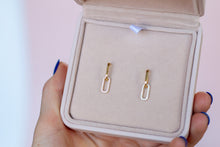 Load image into Gallery viewer, Stella Paperclip Huggies