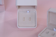 Load image into Gallery viewer, Elsie Huggies