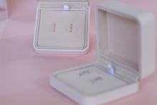 Load image into Gallery viewer, Elsie Huggies