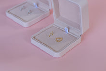 Load image into Gallery viewer, Scarlett Huggies