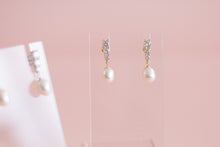 Load image into Gallery viewer, Astrid Pearl Drops