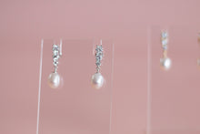 Load image into Gallery viewer, Astrid Pearl Drops