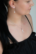 Load image into Gallery viewer, Emelia Pearl Pendant Necklace