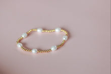 Load image into Gallery viewer, Esmé Pearl Beaded Bracelet
