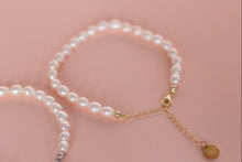 Load image into Gallery viewer, Elizabeth Freshwater Pearl Bracelet