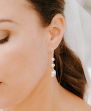Load image into Gallery viewer, Juliette Pearl Drops