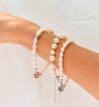 Load image into Gallery viewer, Belle Pearl Bracelet