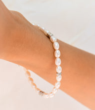 Load image into Gallery viewer, Belle Pearl Bracelet