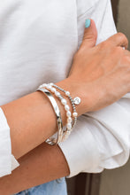 Load image into Gallery viewer, Esmé Pearl Beaded Bracelet