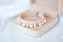Load image into Gallery viewer, Chantelle Pearl Bracelet