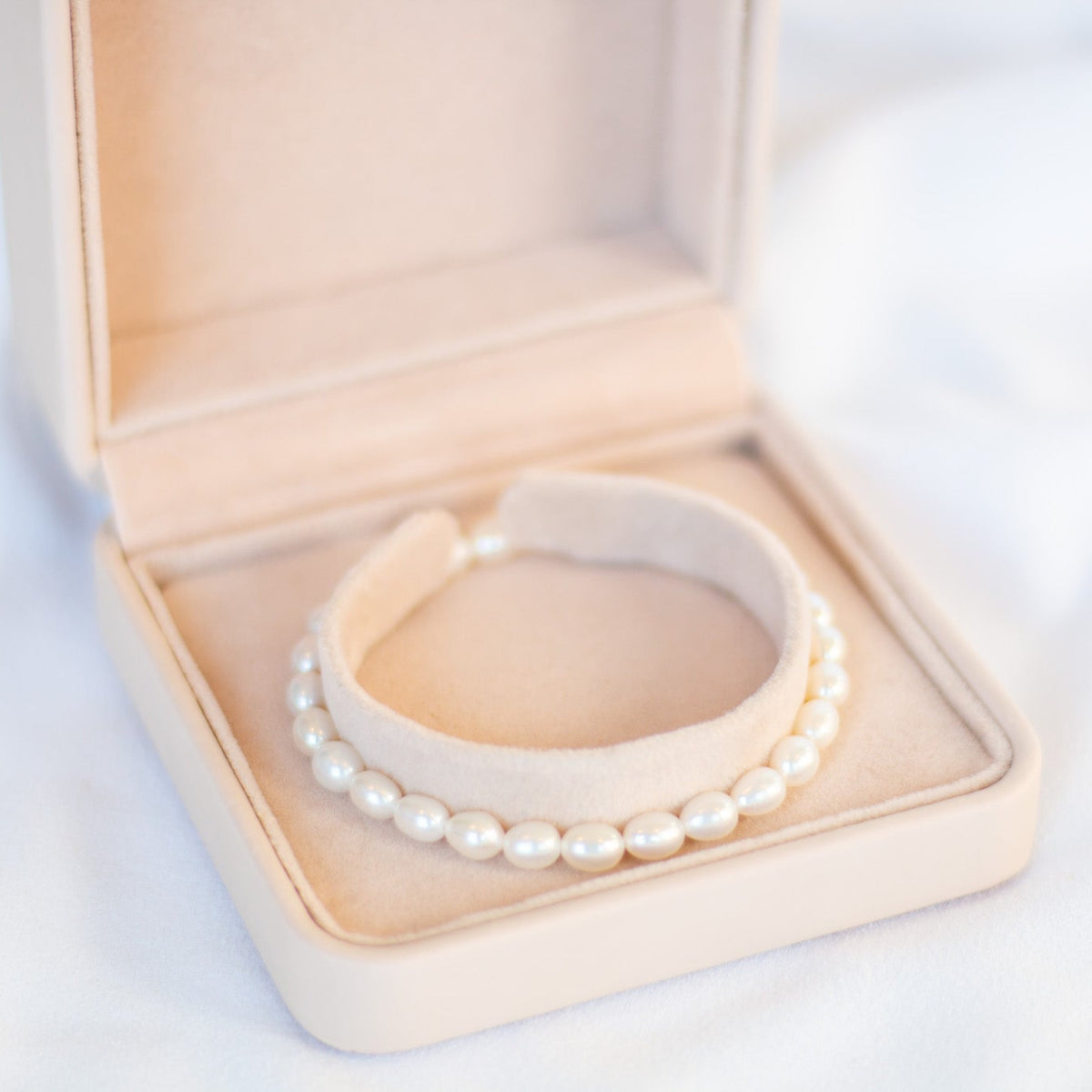 Elizabeth Freshwater Pearl Bracelet