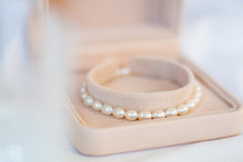 Load image into Gallery viewer, Elizabeth Freshwater Pearl Bracelet