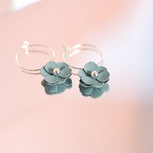 Load image into Gallery viewer, Blossom Hoops
