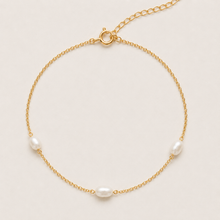 Load image into Gallery viewer, Adeline Pearl Bracelet
