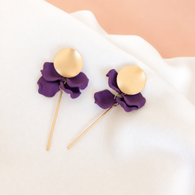Load image into Gallery viewer, Petite Petals
