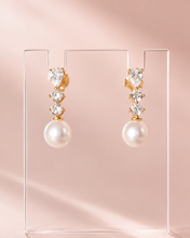 Load image into Gallery viewer, Isabella Drop Studs
