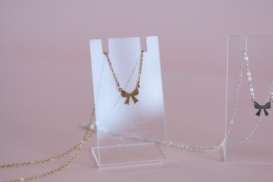 Bow Necklace