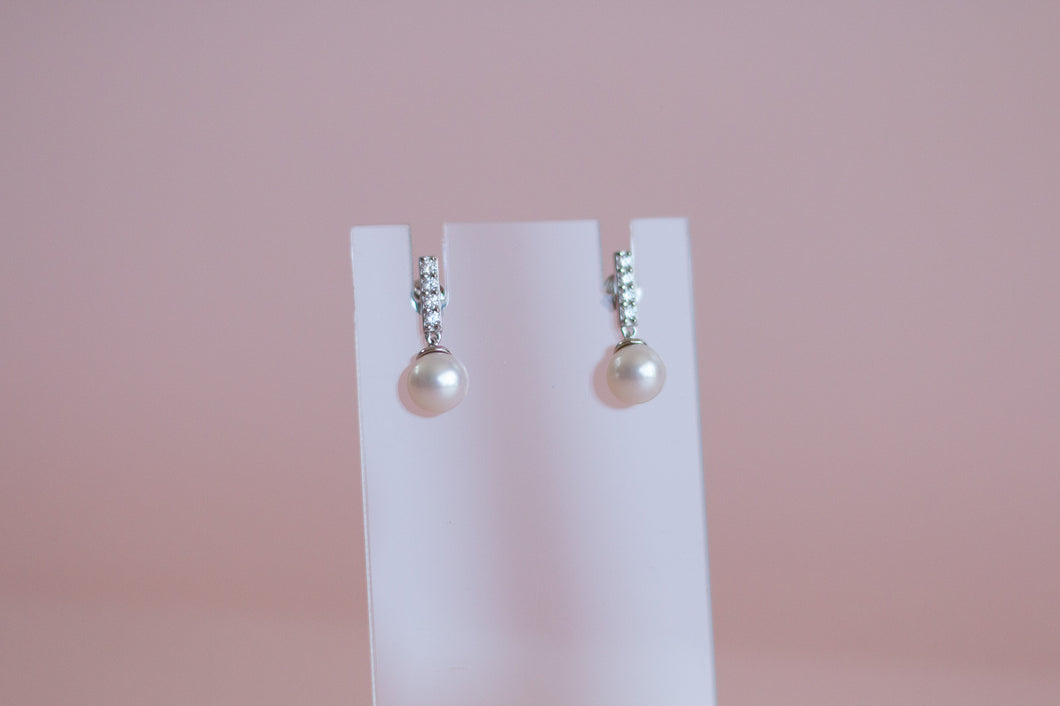 Sadie Pearl Drop Studs