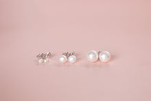 Load image into Gallery viewer, Diana Pearl Studs
