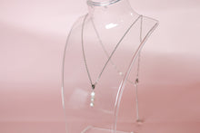 Load image into Gallery viewer, Emelia Pearl Pendant Necklace

