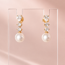 Load image into Gallery viewer, Isabella Drop Studs
