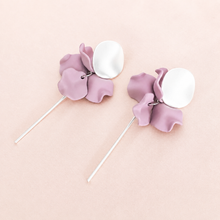 Load image into Gallery viewer, Petite Petals
