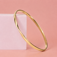 Load image into Gallery viewer, Petra Bangle
