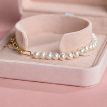 Load image into Gallery viewer, Sienna Pearl Bracelet

