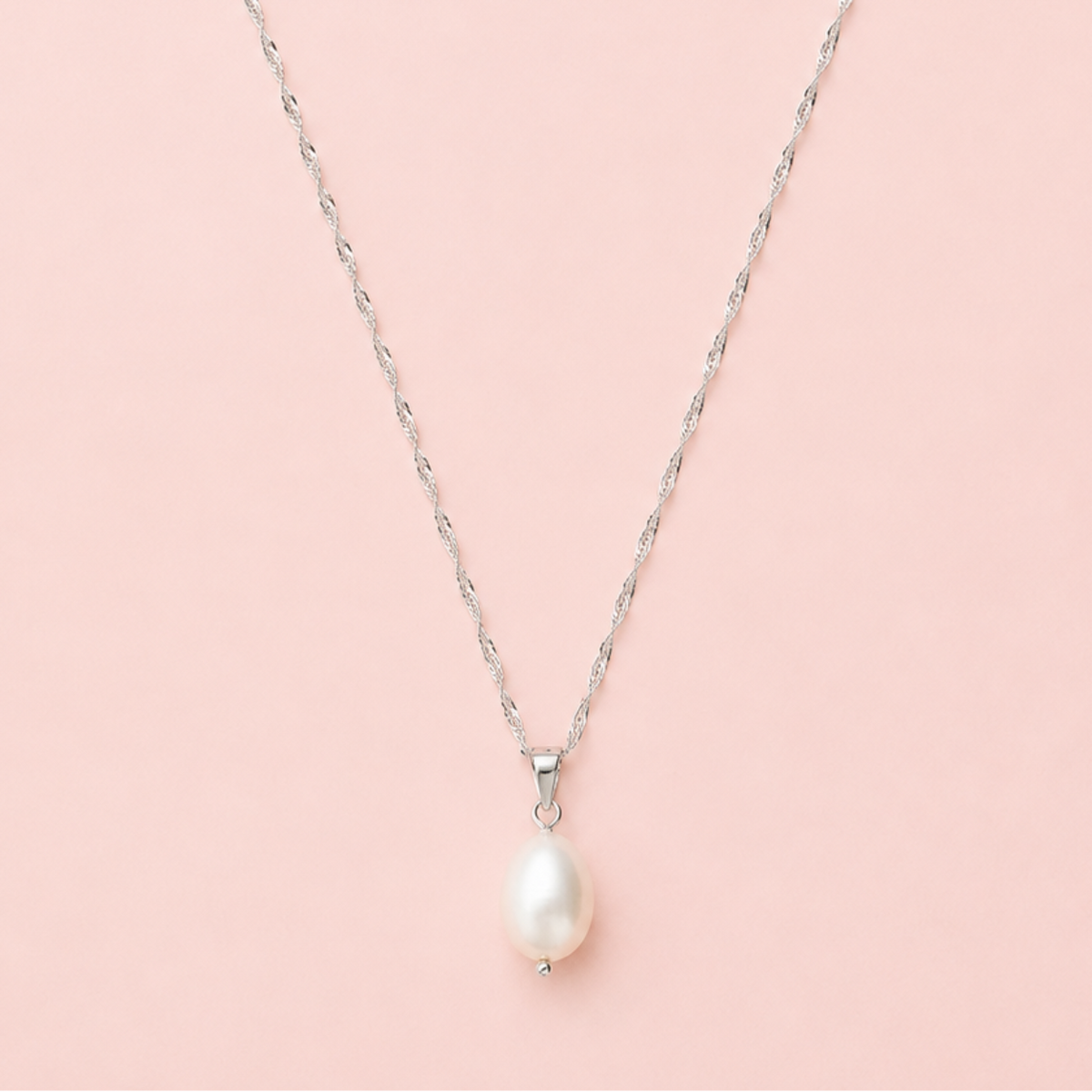 Florence Pearl Pendant Necklace