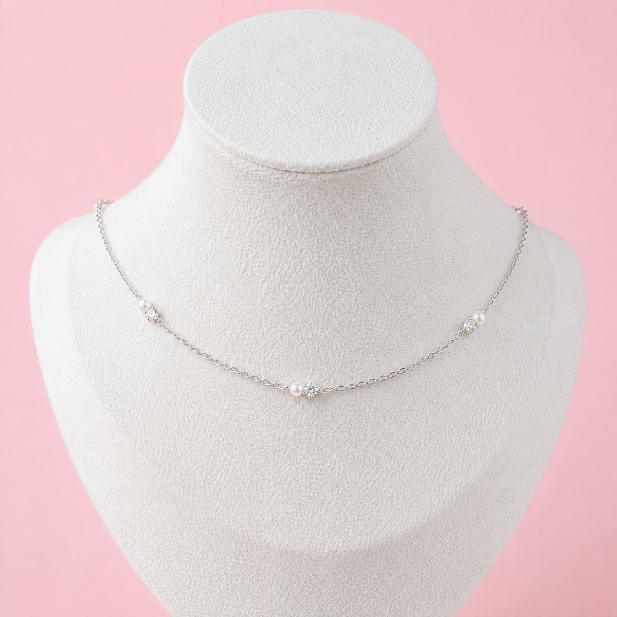 Mila Necklace