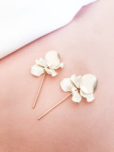 Load image into Gallery viewer, Petite Petals
