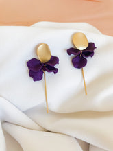 Load image into Gallery viewer, Petite Petals
