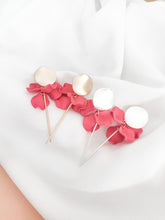 Load image into Gallery viewer, Petite Petals
