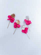 Load image into Gallery viewer, Petite Petals
